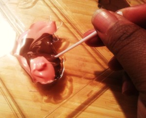 Making a marble chocolate lollipop